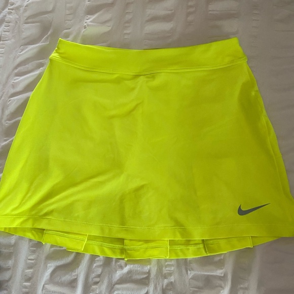 Nike skirt and short set for golf. Bright yellow. Dri fit - Picture 1 of 5